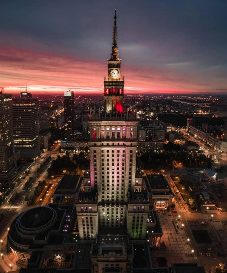 Love Metro Wifi 300Mbs 65'Tv Netflix Hbo Appletv+ Warsaw Exterior photo